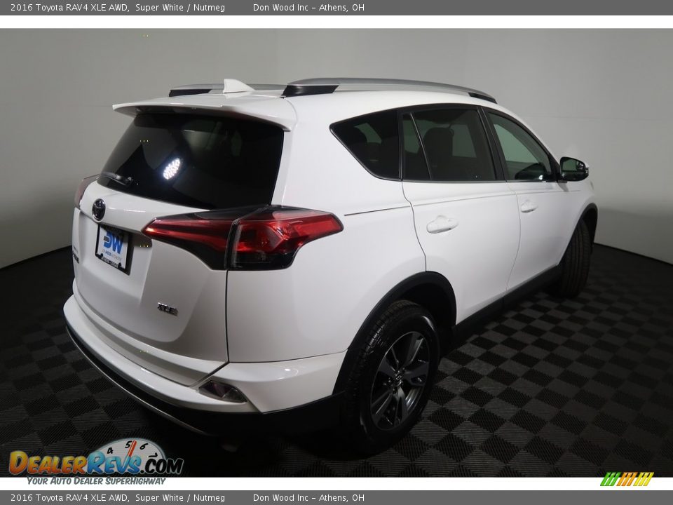 2016 Toyota RAV4 XLE AWD Super White / Nutmeg Photo #13
