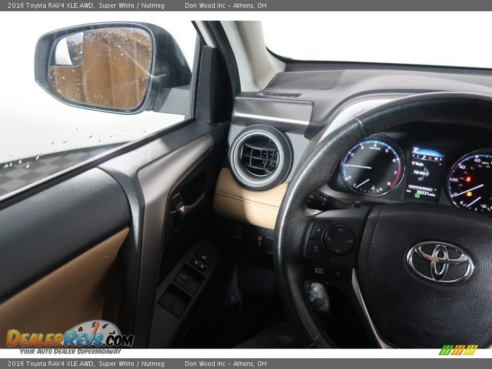 2016 Toyota RAV4 XLE AWD Super White / Nutmeg Photo #20