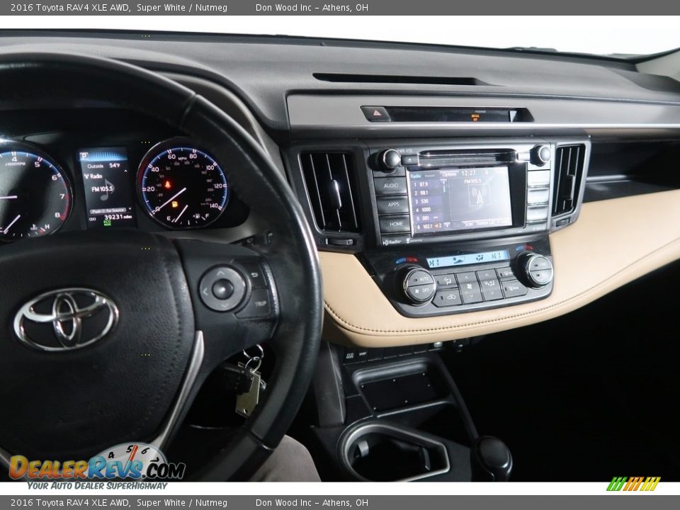 2016 Toyota RAV4 XLE AWD Super White / Nutmeg Photo #22