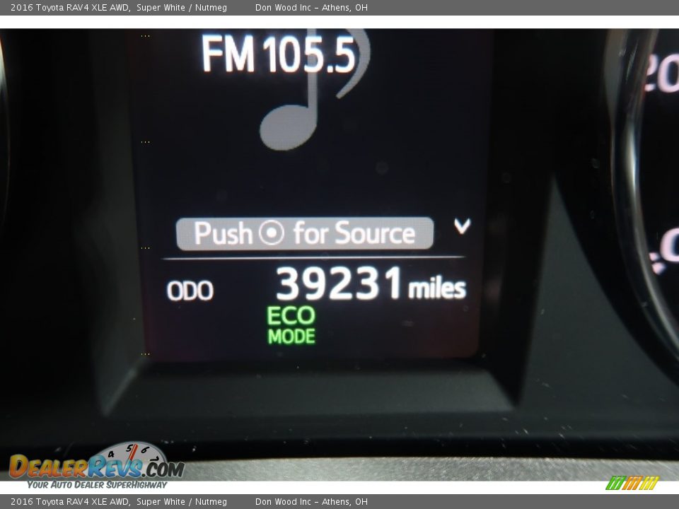 2016 Toyota RAV4 XLE AWD Super White / Nutmeg Photo #24