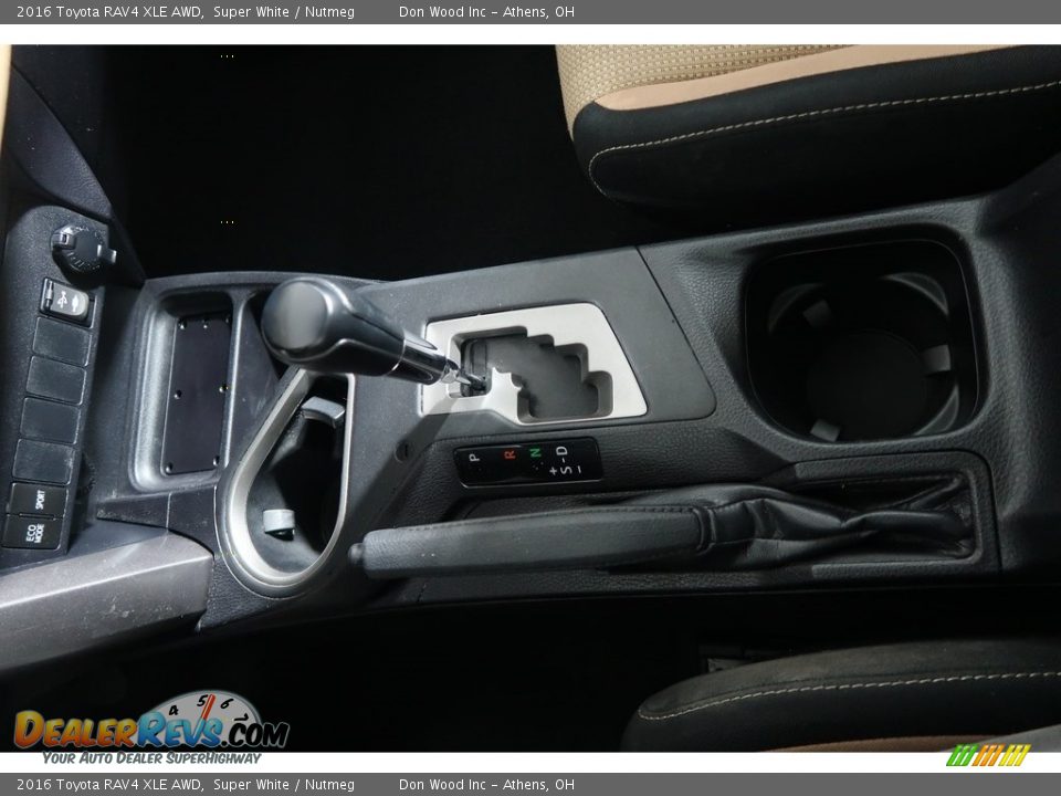 2016 Toyota RAV4 XLE AWD Super White / Nutmeg Photo #26
