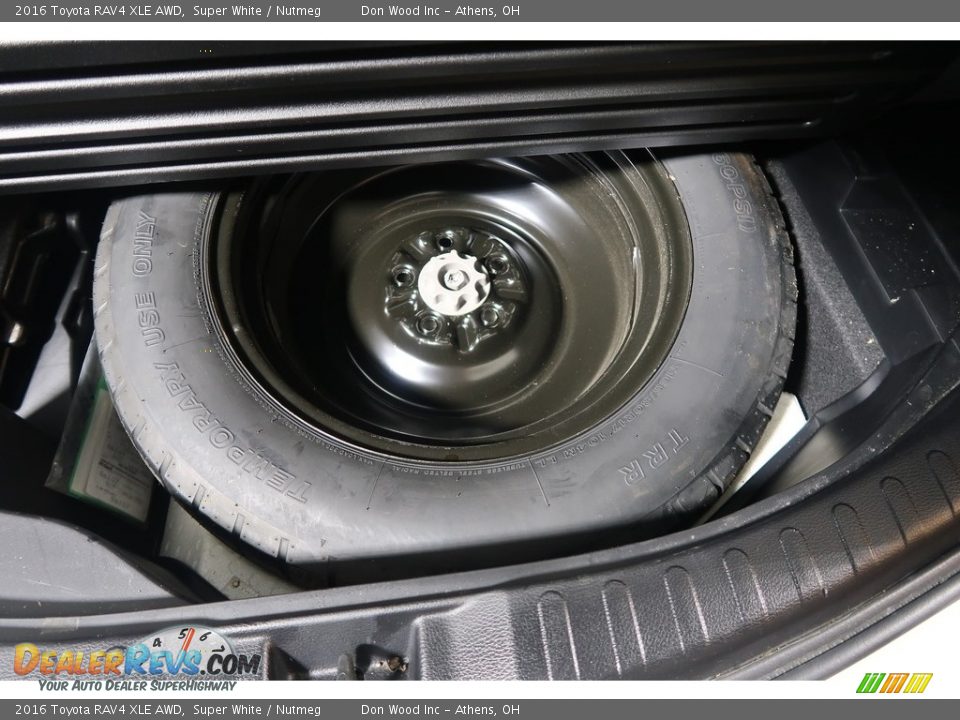 2016 Toyota RAV4 XLE AWD Super White / Nutmeg Photo #35