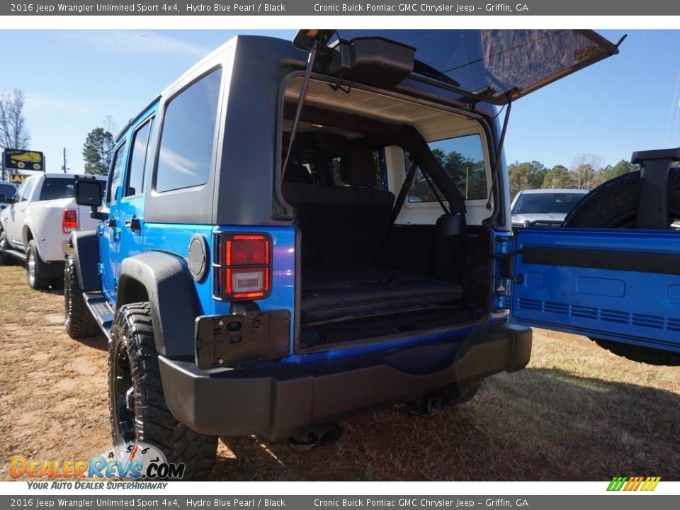 2016 Jeep Wrangler Unlimited Sport 4x4 Hydro Blue Pearl / Black Photo #16