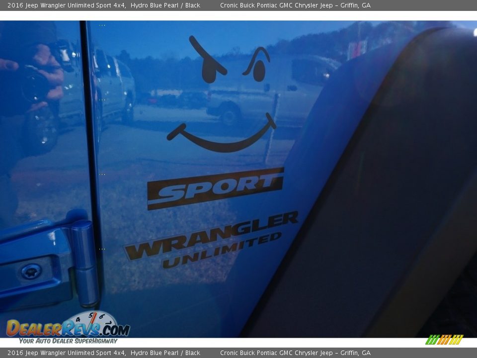 2016 Jeep Wrangler Unlimited Sport 4x4 Hydro Blue Pearl / Black Photo #18