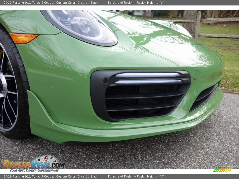 2019 Porsche 911 Turbo S Coupe Custom Color (Green) / Black Photo #15