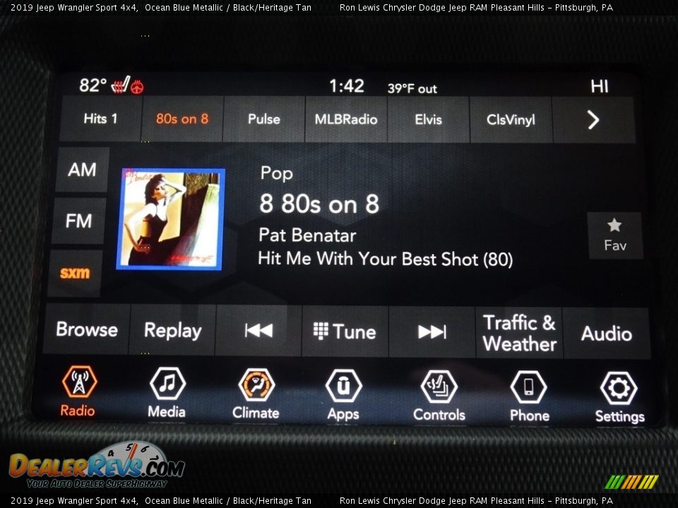 Controls of 2019 Jeep Wrangler Sport 4x4 Photo #15