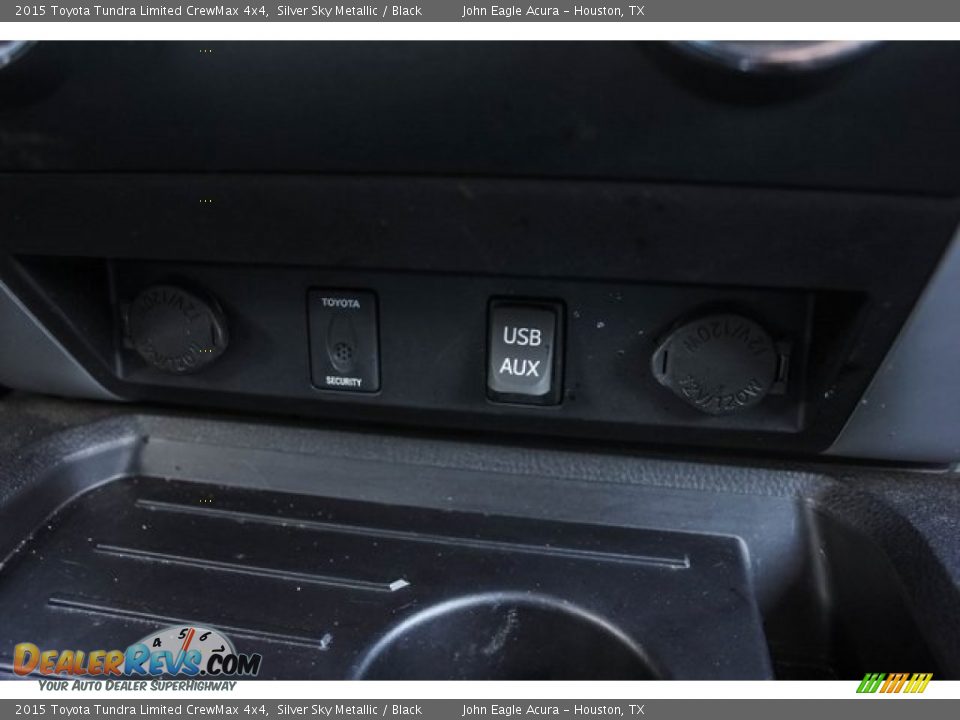 2015 Toyota Tundra Limited CrewMax 4x4 Silver Sky Metallic / Black Photo #31