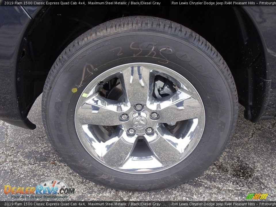 2019 Ram 1500 Classic Express Quad Cab 4x4 Maximum Steel Metallic / Black/Diesel Gray Photo #9