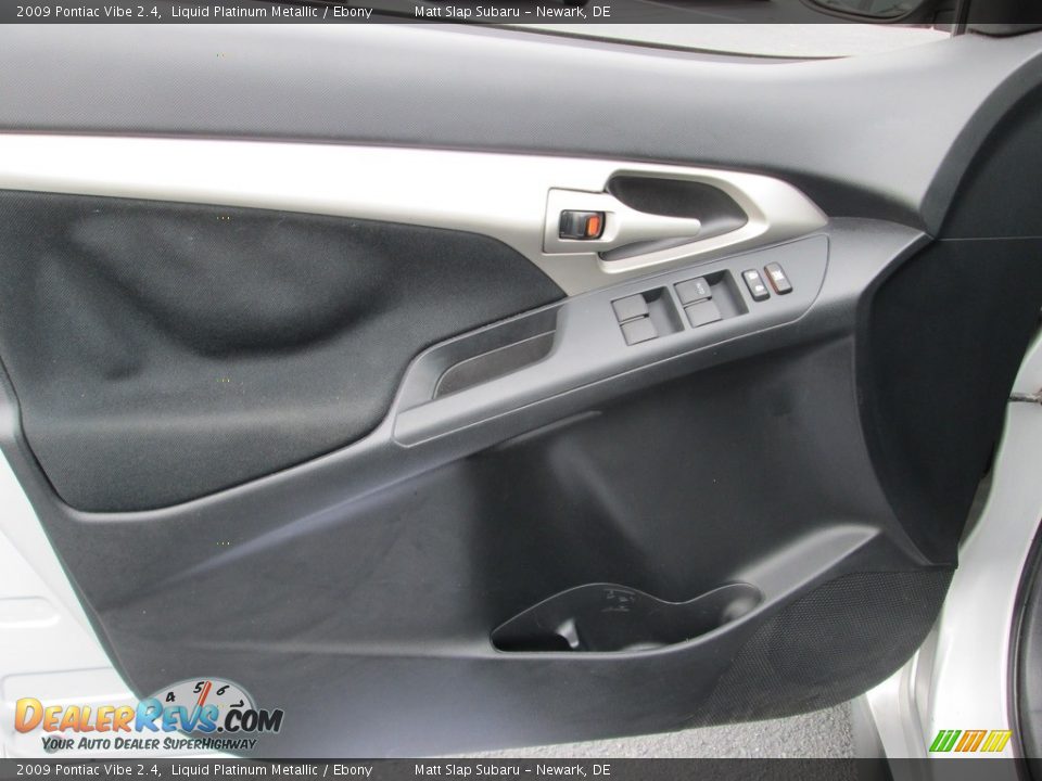 2009 Pontiac Vibe 2.4 Liquid Platinum Metallic / Ebony Photo #13