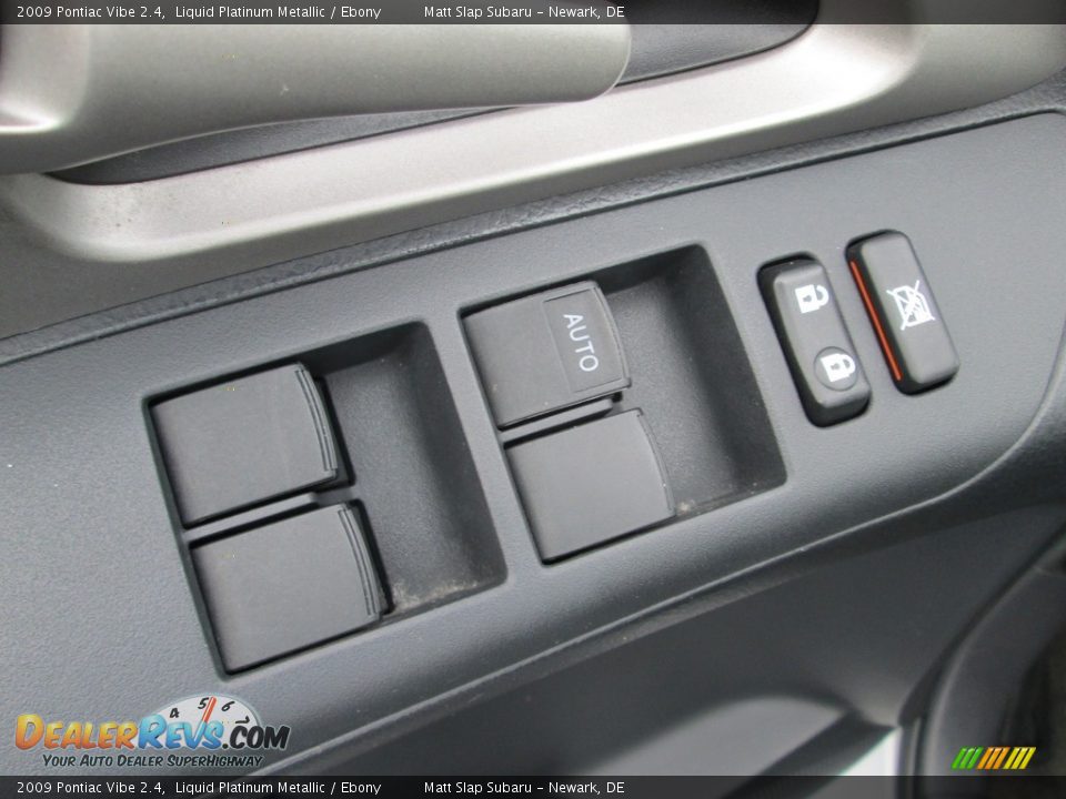 2009 Pontiac Vibe 2.4 Liquid Platinum Metallic / Ebony Photo #14