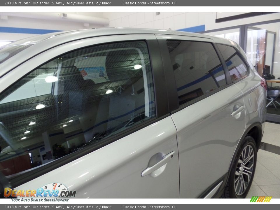 2018 Mitsubishi Outlander ES AWC Alloy Silver Metallic / Black Photo #8