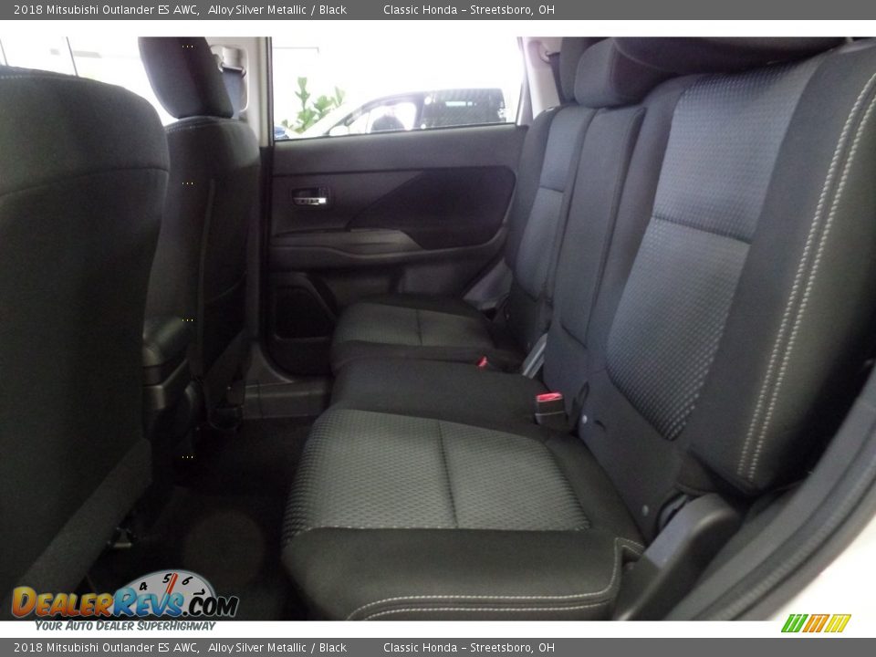 2018 Mitsubishi Outlander ES AWC Alloy Silver Metallic / Black Photo #17