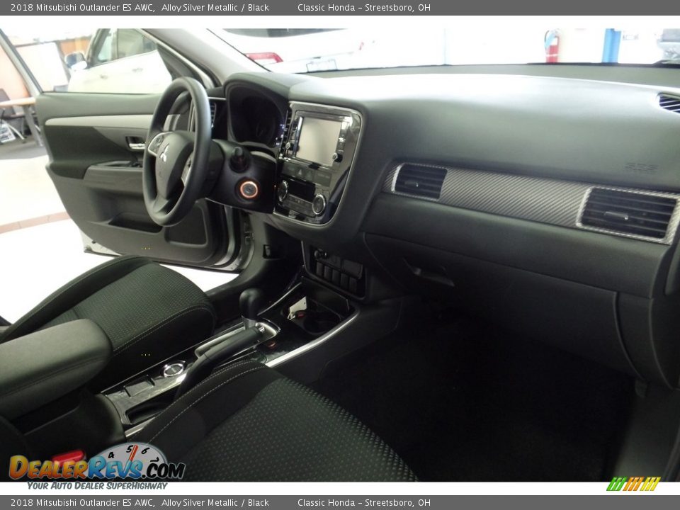 2018 Mitsubishi Outlander ES AWC Alloy Silver Metallic / Black Photo #19