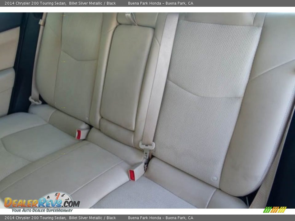 2014 Chrysler 200 Touring Sedan Billet Silver Metallic / Black Photo #18
