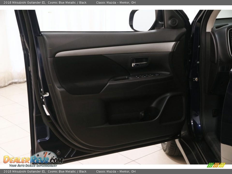 2018 Mitsubishi Outlander ES Cosmic Blue Metallic / Black Photo #4