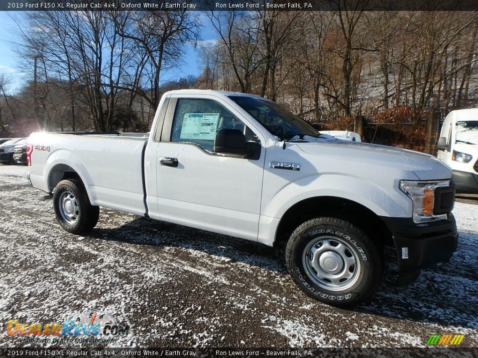 Front 3/4 View of 2019 Ford F150 XL Regular Cab 4x4 Photo #10