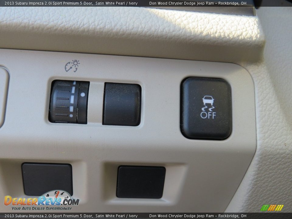 2013 Subaru Impreza 2.0i Sport Premium 5 Door Satin White Pearl / Ivory Photo #25