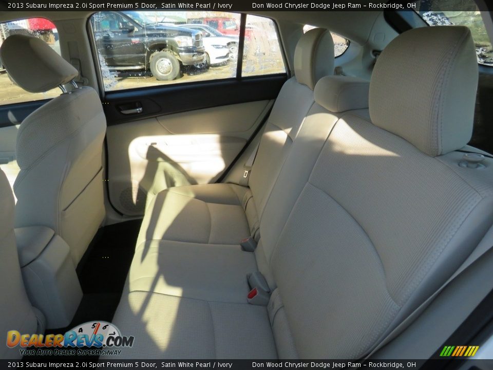 2013 Subaru Impreza 2.0i Sport Premium 5 Door Satin White Pearl / Ivory Photo #32