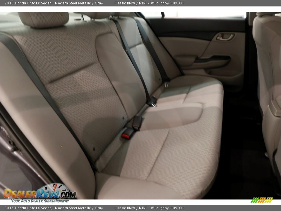 2015 Honda Civic LX Sedan Modern Steel Metallic / Gray Photo #17