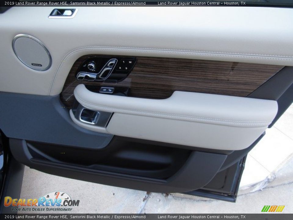 Door Panel of 2019 Land Rover Range Rover HSE Photo #20