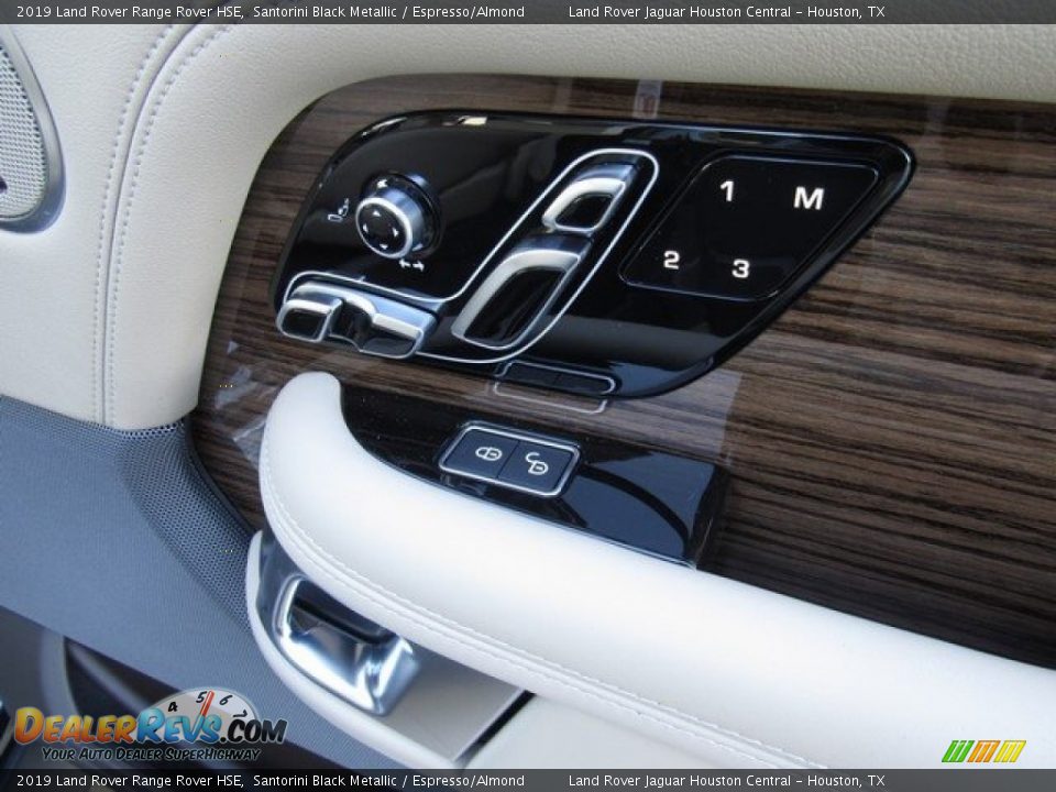 Controls of 2019 Land Rover Range Rover HSE Photo #21