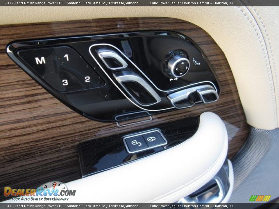 Controls of 2019 Land Rover Range Rover HSE Photo #27