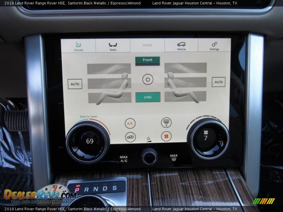 Controls of 2019 Land Rover Range Rover HSE Photo #36