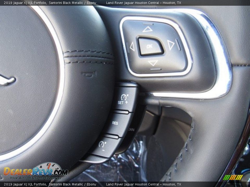 2019 Jaguar XJ XJL Portfolio Steering Wheel Photo #29