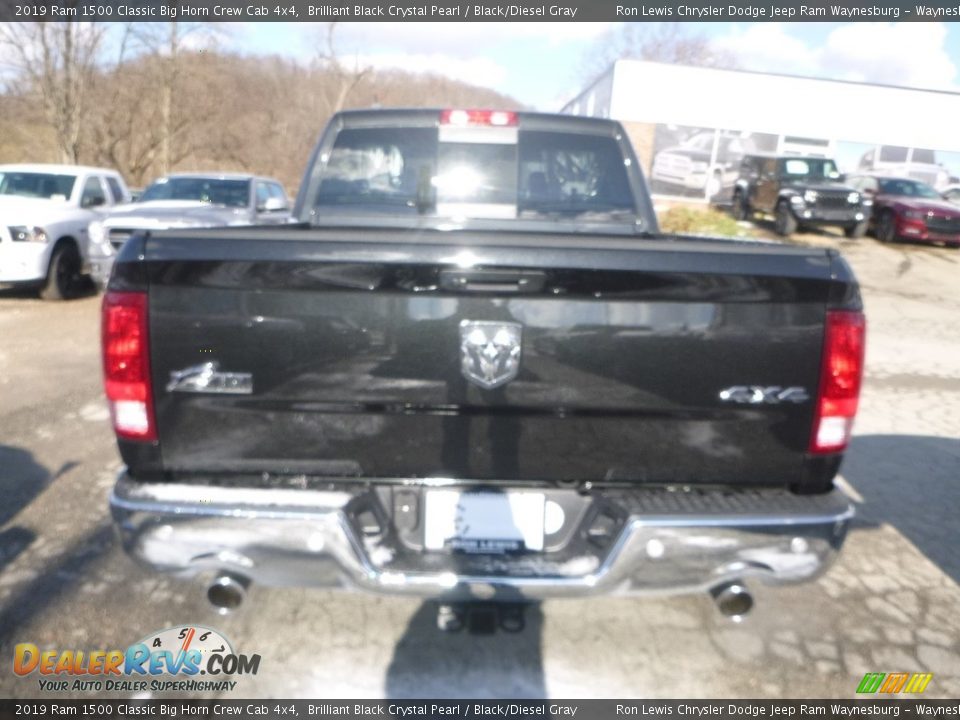 2019 Ram 1500 Classic Big Horn Crew Cab 4x4 Brilliant Black Crystal Pearl / Black/Diesel Gray Photo #4