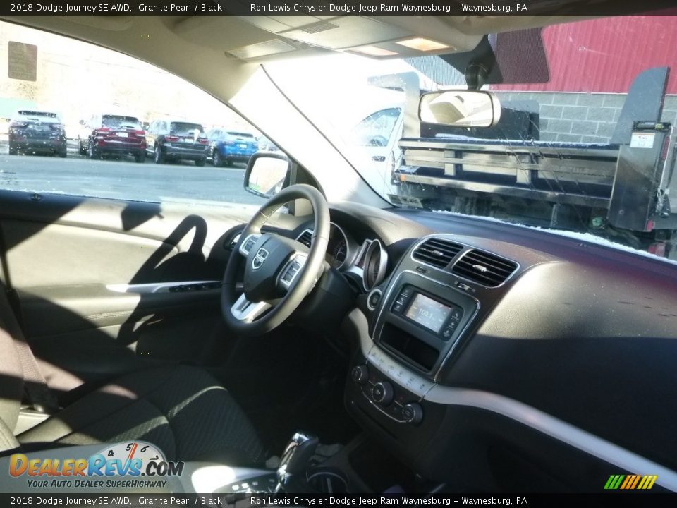 2018 Dodge Journey SE AWD Granite Pearl / Black Photo #10