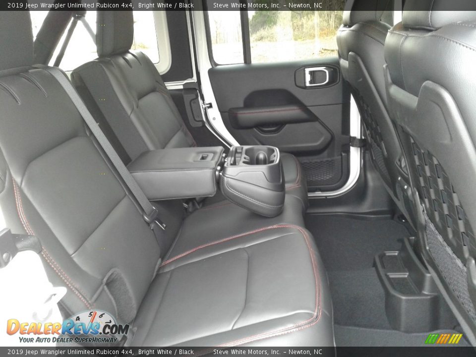 2019 Jeep Wrangler Unlimited Rubicon 4x4 Bright White / Black Photo #15