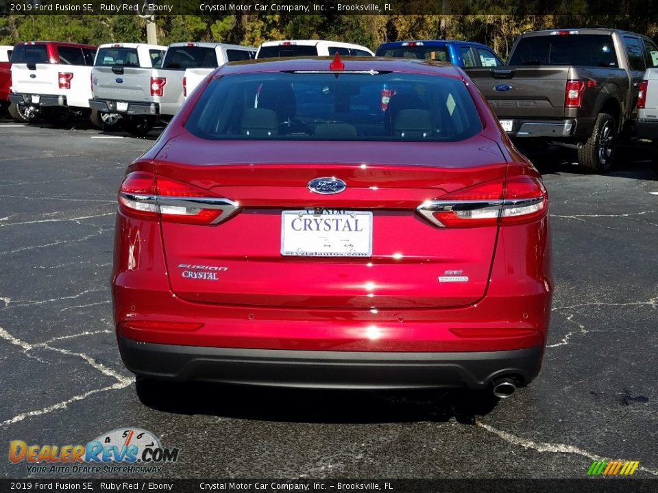 2019 Ford Fusion SE Ruby Red / Ebony Photo #4