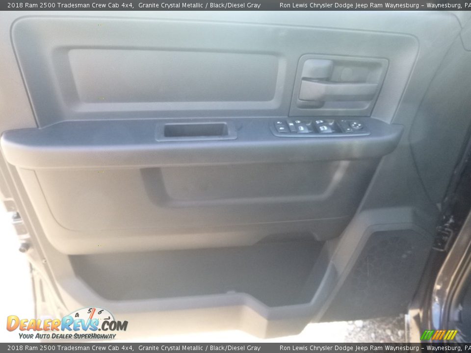 2018 Ram 2500 Tradesman Crew Cab 4x4 Granite Crystal Metallic / Black/Diesel Gray Photo #14