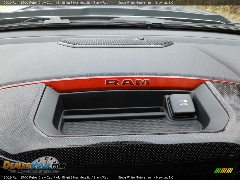2019 Ram 1500 Rebel Crew Cab 4x4 Billett Silver Metallic / Black/Red Photo #27