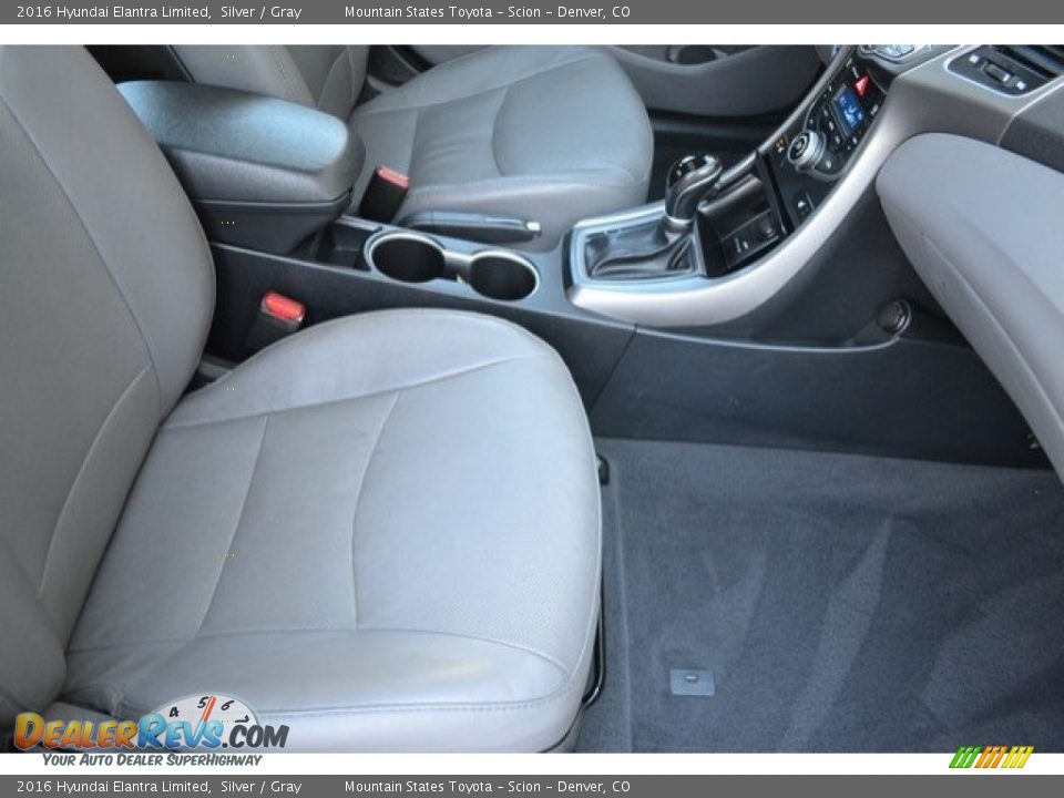 2016 Hyundai Elantra Limited Silver / Gray Photo #18