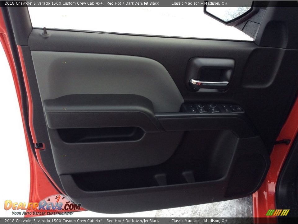2018 Chevrolet Silverado 1500 Custom Crew Cab 4x4 Red Hot / Dark Ash/Jet Black Photo #8