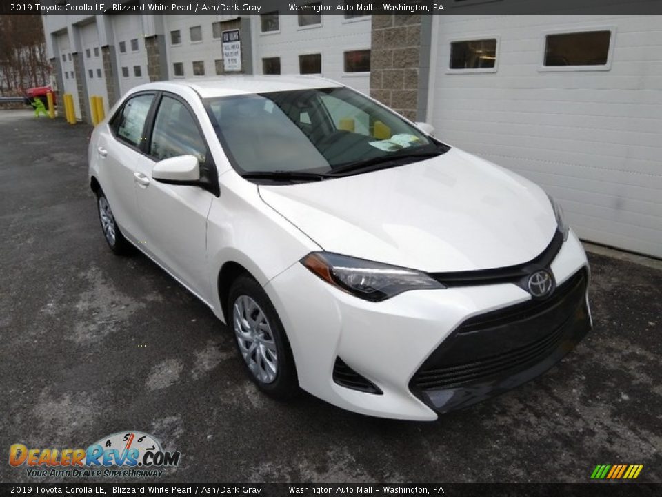 2019 Toyota Corolla LE Blizzard White Pearl / Ash/Dark Gray Photo #1
