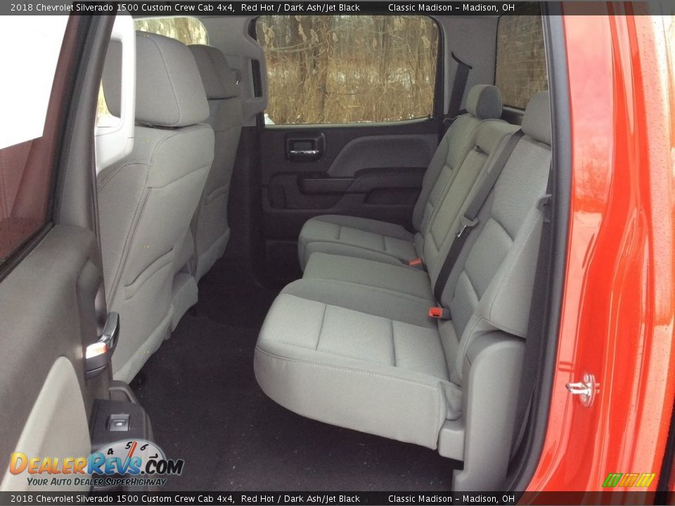 2018 Chevrolet Silverado 1500 Custom Crew Cab 4x4 Red Hot / Dark Ash/Jet Black Photo #15