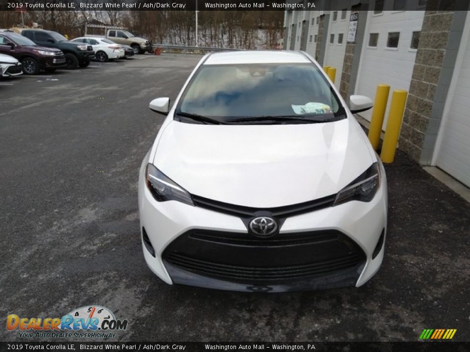 2019 Toyota Corolla LE Blizzard White Pearl / Ash/Dark Gray Photo #8