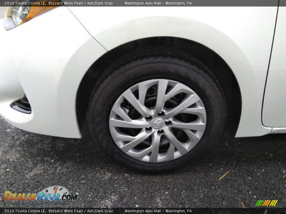 2019 Toyota Corolla LE Blizzard White Pearl / Ash/Dark Gray Photo #9