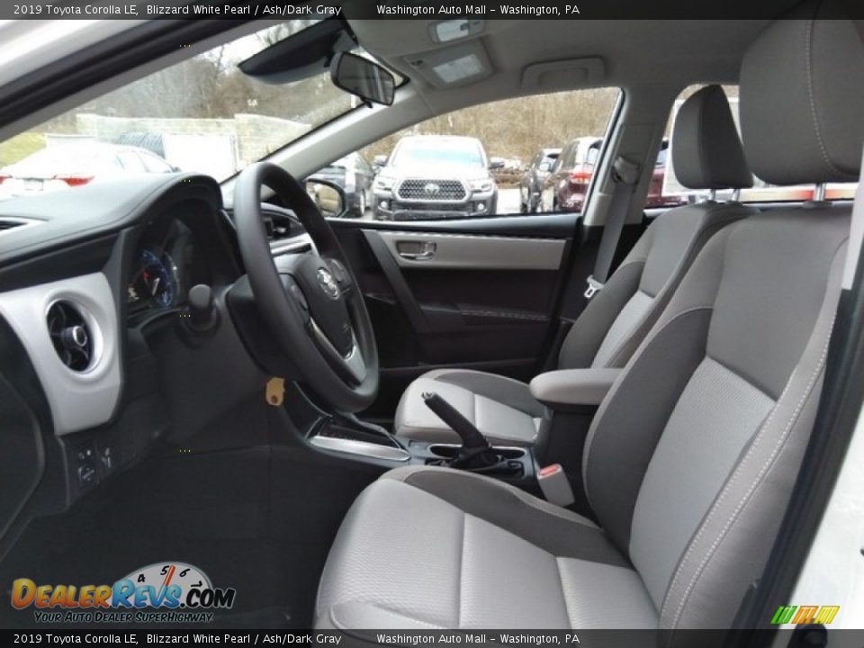 2019 Toyota Corolla LE Blizzard White Pearl / Ash/Dark Gray Photo #11