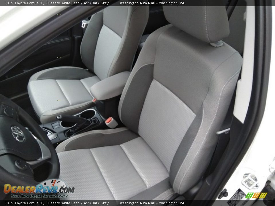 2019 Toyota Corolla LE Blizzard White Pearl / Ash/Dark Gray Photo #12