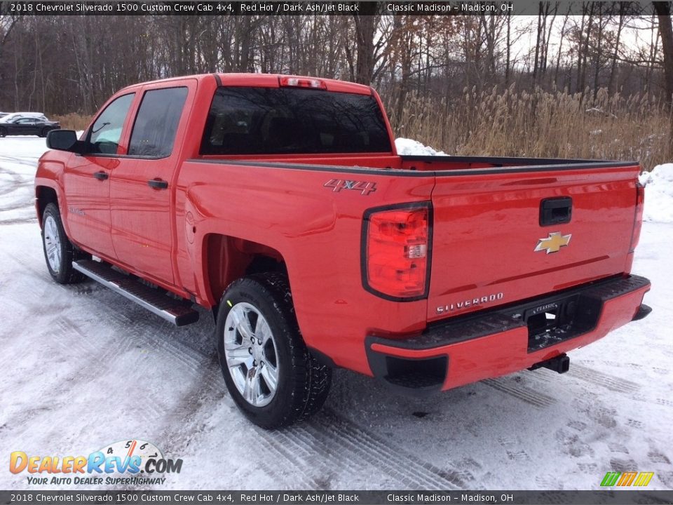 2018 Chevrolet Silverado 1500 Custom Crew Cab 4x4 Red Hot / Dark Ash/Jet Black Photo #4