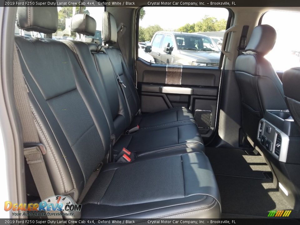 2019 Ford F250 Super Duty Lariat Crew Cab 4x4 Oxford White / Black Photo #11
