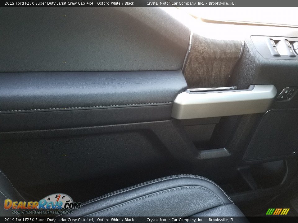 2019 Ford F250 Super Duty Lariat Crew Cab 4x4 Oxford White / Black Photo #17