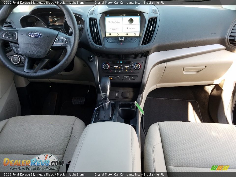 2019 Ford Escape SE Agate Black / Medium Light Stone Photo #13