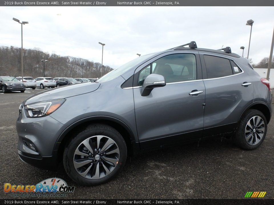 Front 3/4 View of 2019 Buick Encore Essence AWD Photo #1