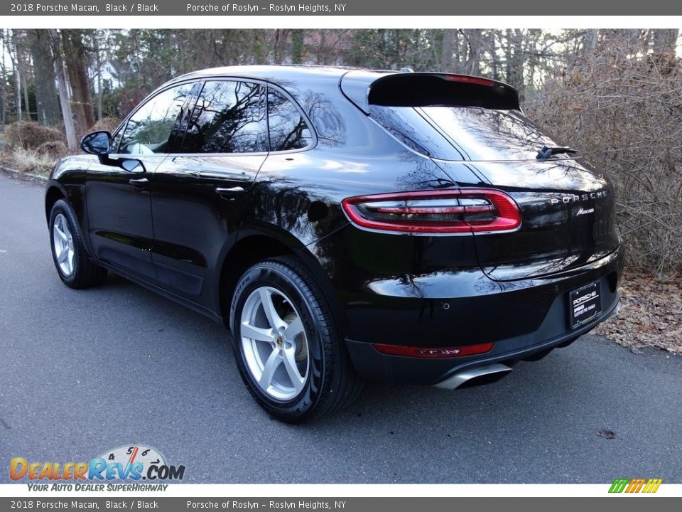 2018 Porsche Macan Black / Black Photo #4