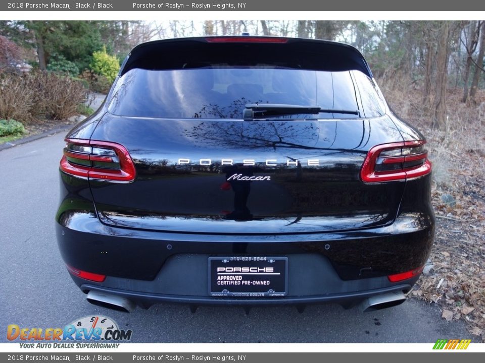 2018 Porsche Macan Black / Black Photo #5