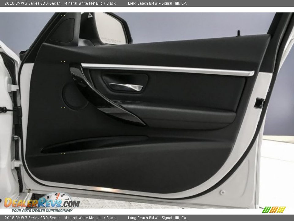 2018 BMW 3 Series 330i Sedan Mineral White Metallic / Black Photo #31